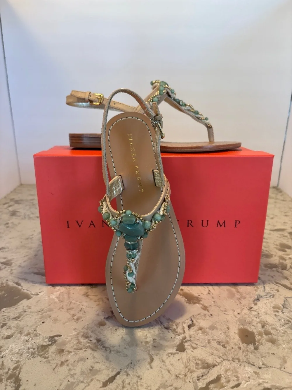 Women’s Ivanka Trump Pauline Embellished Leather Thong Flat Sandals 7.5 M
